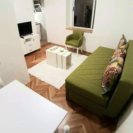 פודגוריצה Small&Cozy Apartment מראה חיצוני תמונה